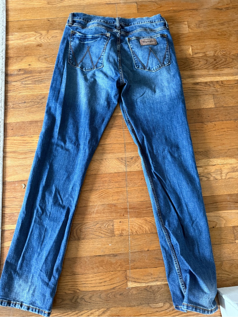 Wrangler Men's Classic Blue Straight Jeans